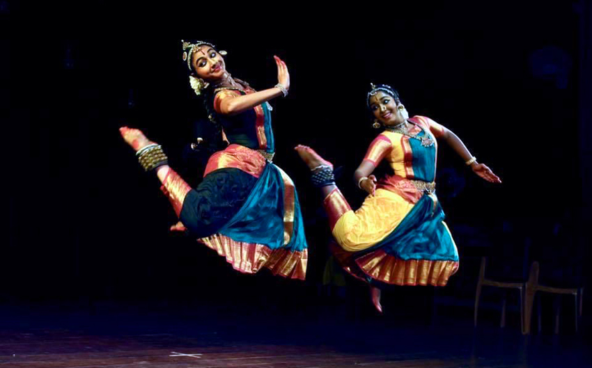 Dancing Dolls-Bharathanatyam Gopika Krishna Pose